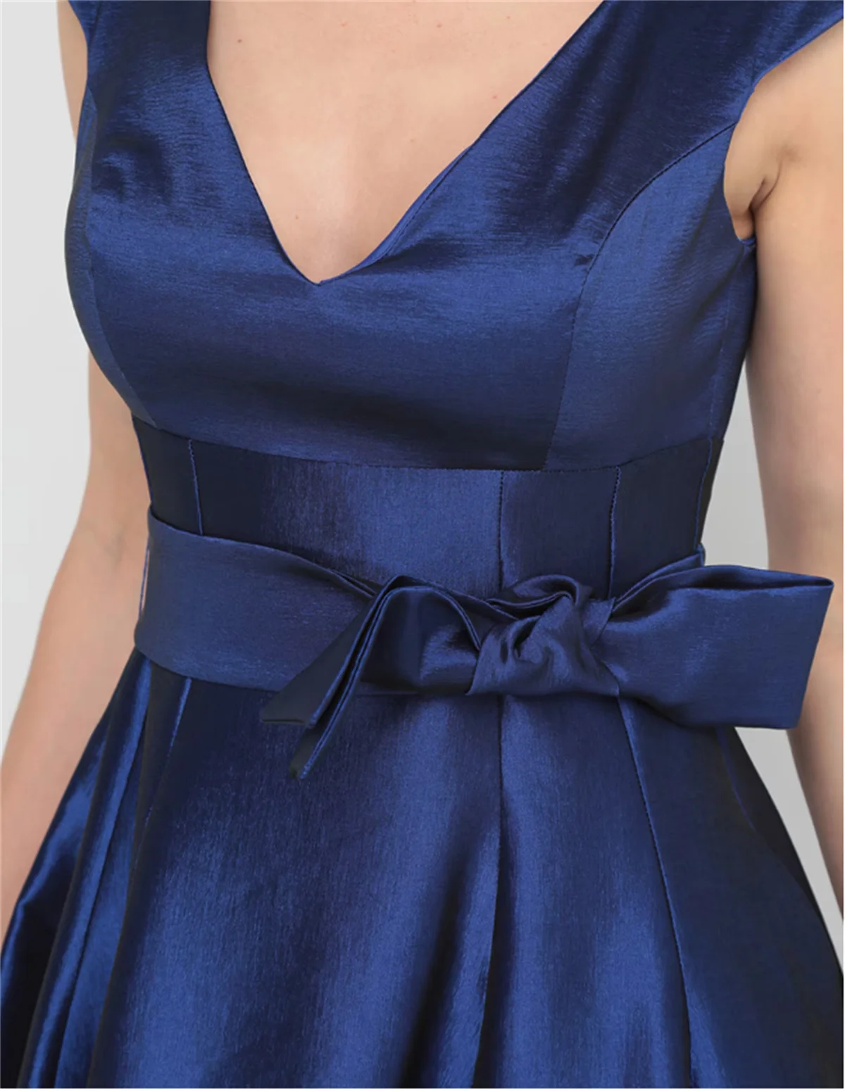 Blue Elegant Evening Dress Wedding Guest Formal V Neck  Sleeveless Court Train Satin with Pleats Sequin Robes De Soirée 2024 Hot