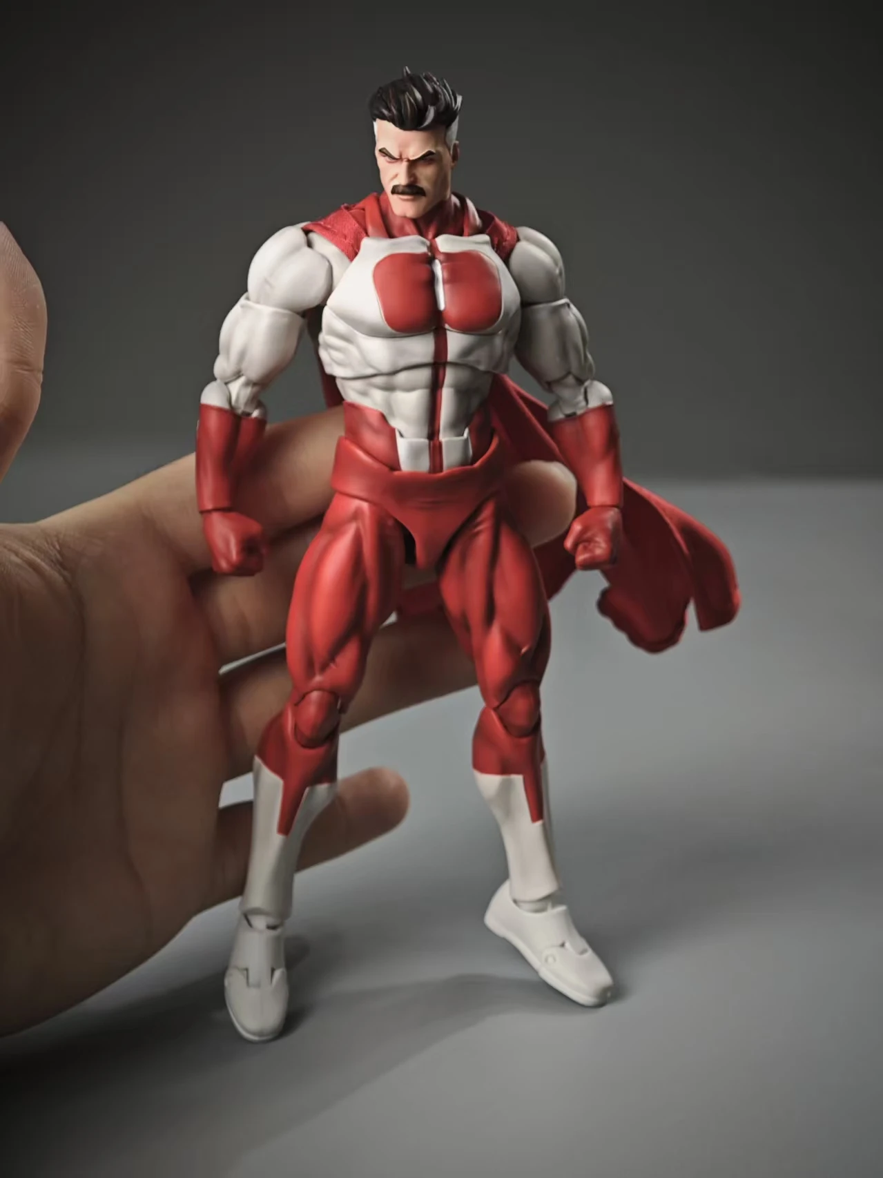 Figura de acción Invincible Omni-Man Mark Grayson – Coleccionable Anime - imagen 3
