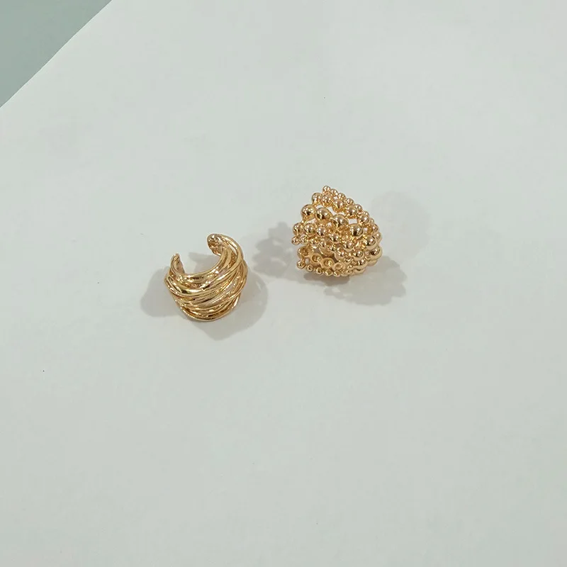 2Pcs/Set Punk Gothic C-Shaped Line Clip Earrings for Women Simplicity Irregular Without Piercing Earrings Fashion Jewelry Gifts view 3