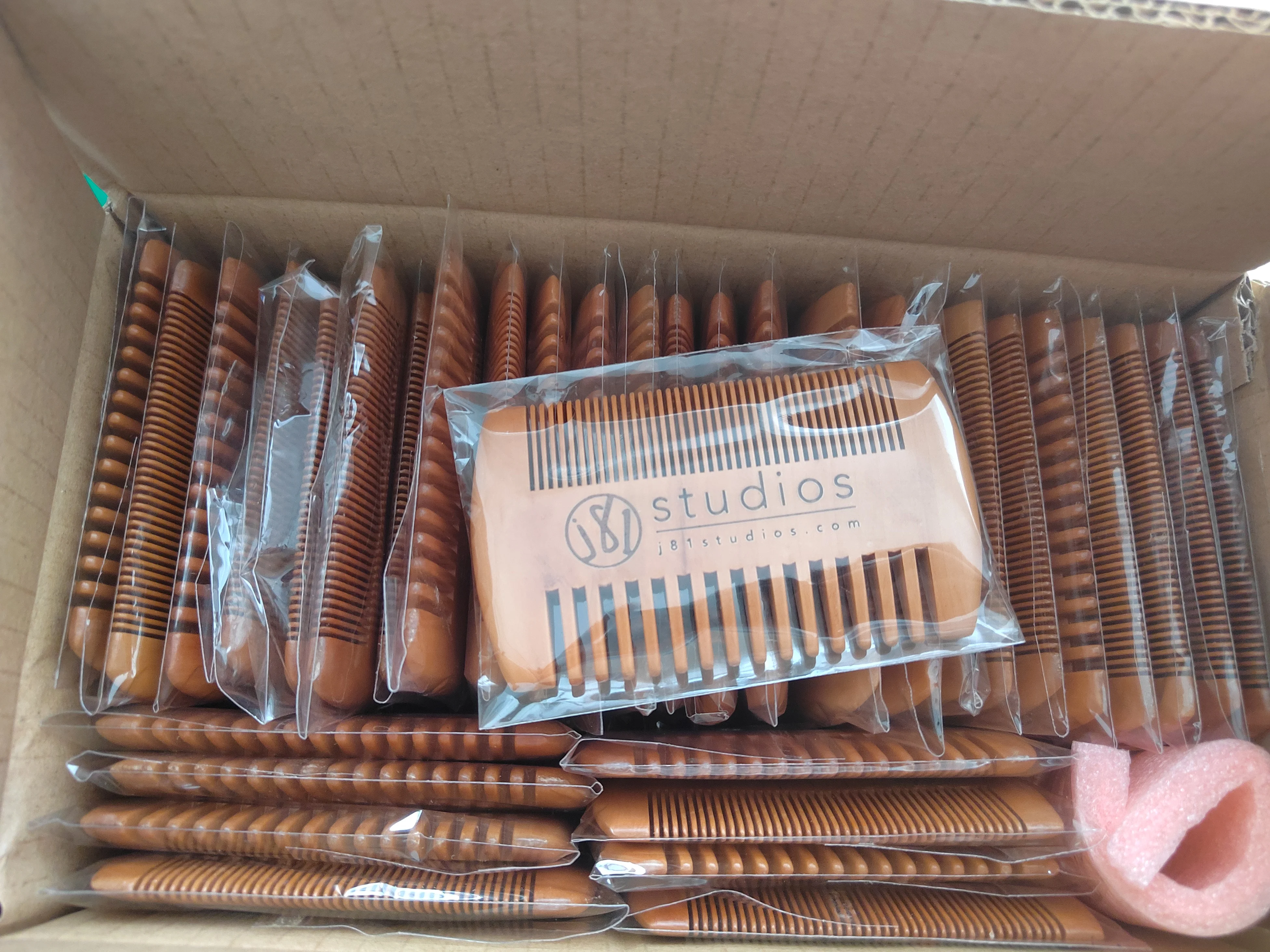 MOQ 50 PCS Customized LOGO Hair / Beard Comb Wood Fine & Coarse Teeth Combs for Men