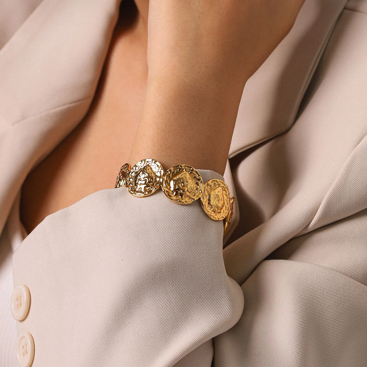 

Gold Color Coin Medallion Bracelet Chunky Steel Women Vintage Boho Link Chain Waterproof Tarnish Free Jewelry Bijoux Femme