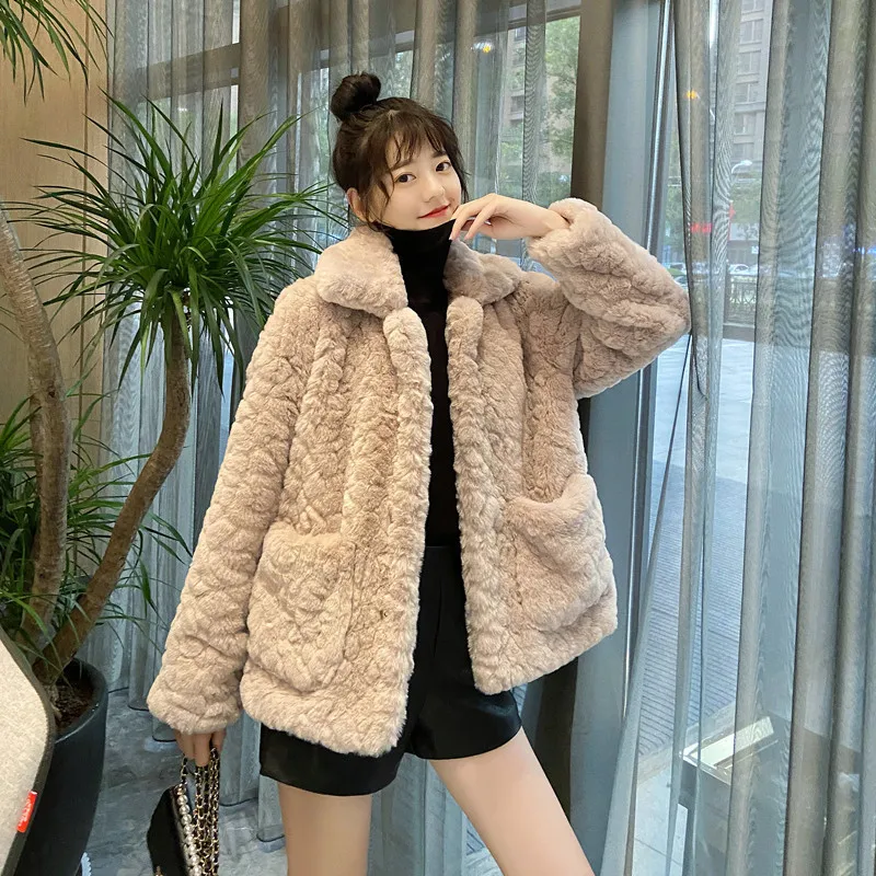 2023 Winter neue Otter Kaninchen haar Nachahmung Pelzmantel für Frauen mittellangen, verdickten und losen Lamm Fleece Mantel trendy