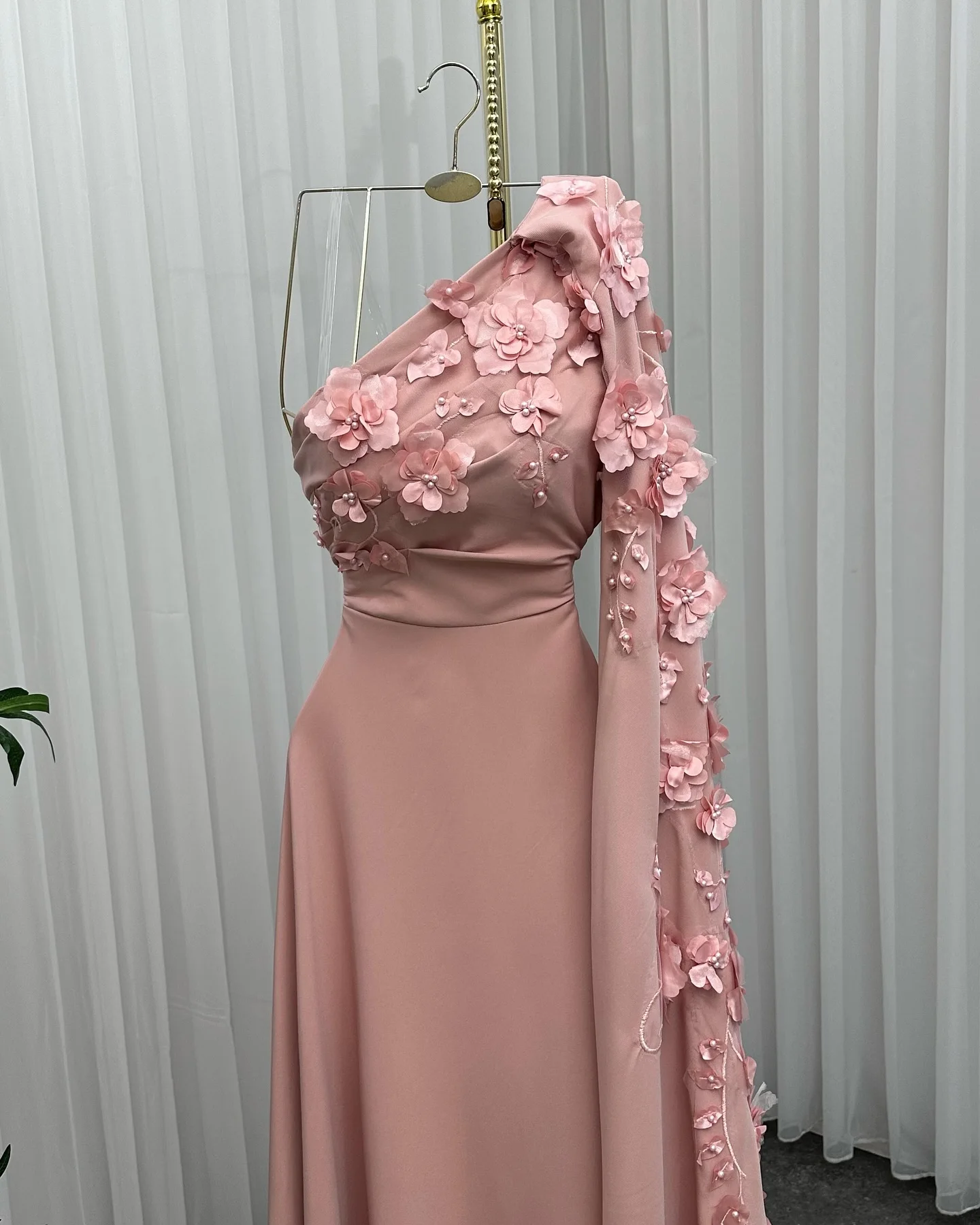 맞춤형 이브닝 드레스 저지 수제 꽃 구슬 장식 한 어깨 민소매 댄스 파티 드레스 클래식 Watteau Train Party Dresses