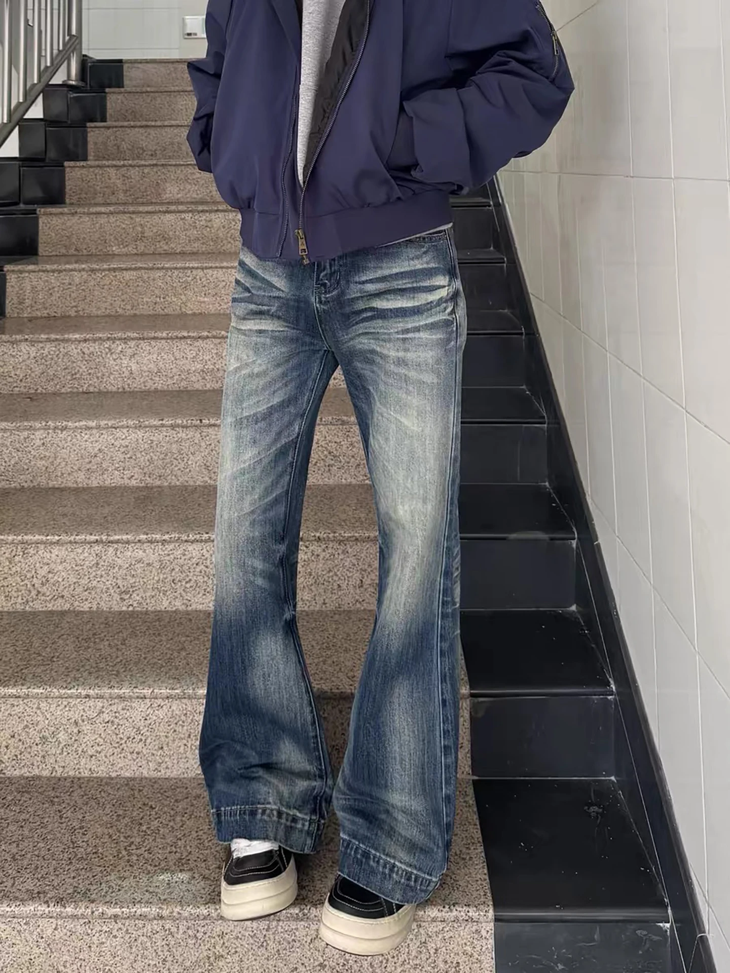 

Ретро-джинсы в американском стиле с микро-клешем для мужчин и женщин, свободные прямые брюки в стиле High Street, молодежный тренд