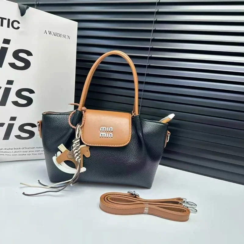 

High-Quality Leather Shoulder Bag For Ladies, Stylish Handbags For Women By Popular Luxury Brand Elegant Design