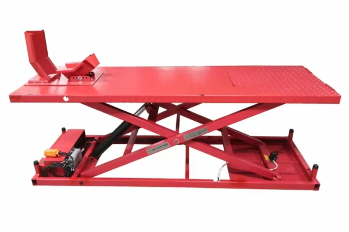 2025 نمط جديد 600 كجم مصعد دراجة نارية هيدروليكي يعمل بالطاقة الكهربائية #4