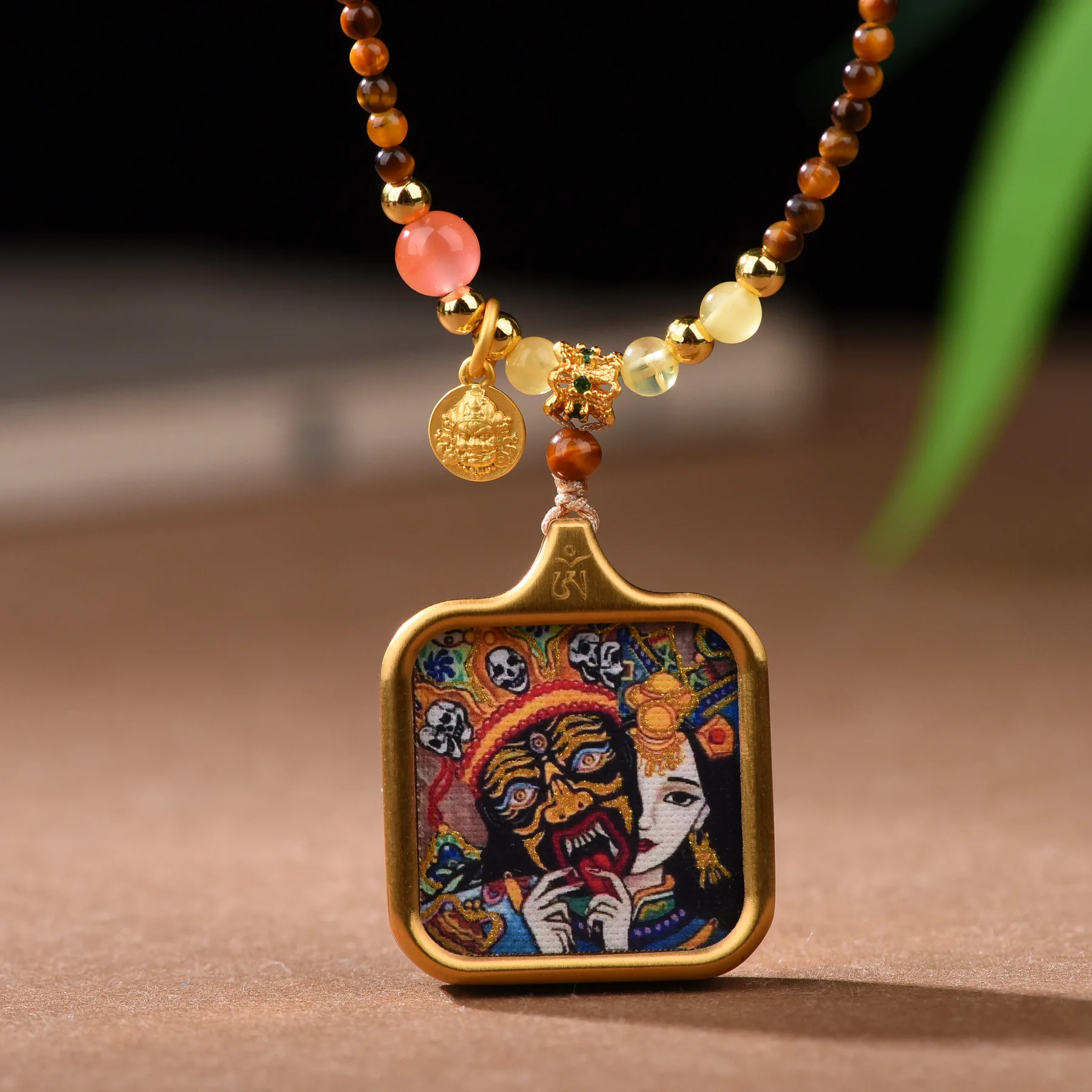 Fashionable Natural Tiger Eye Stone Necklace Tibetan Zhakiram God of Wealth Tangka Pendants Clavicle Chain Talisman