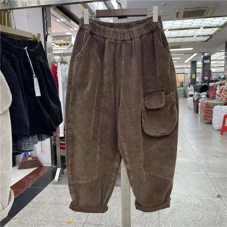 

Свободные вельветовые джинсы для папы, осень-зима, повседневные брюки больших размеров, корейские модные мешковатые брюки для мужчин, более 300 по...