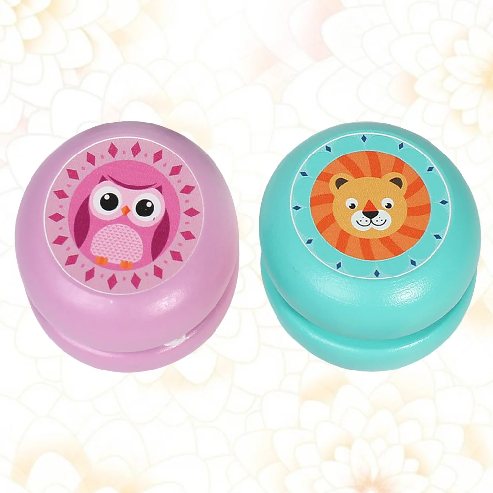 2Pcs Wooden Yo-yo Toys Lovely Cartoon Animal Pattern Yoyo Toy Ball Toy for Kids Children (Random Style)