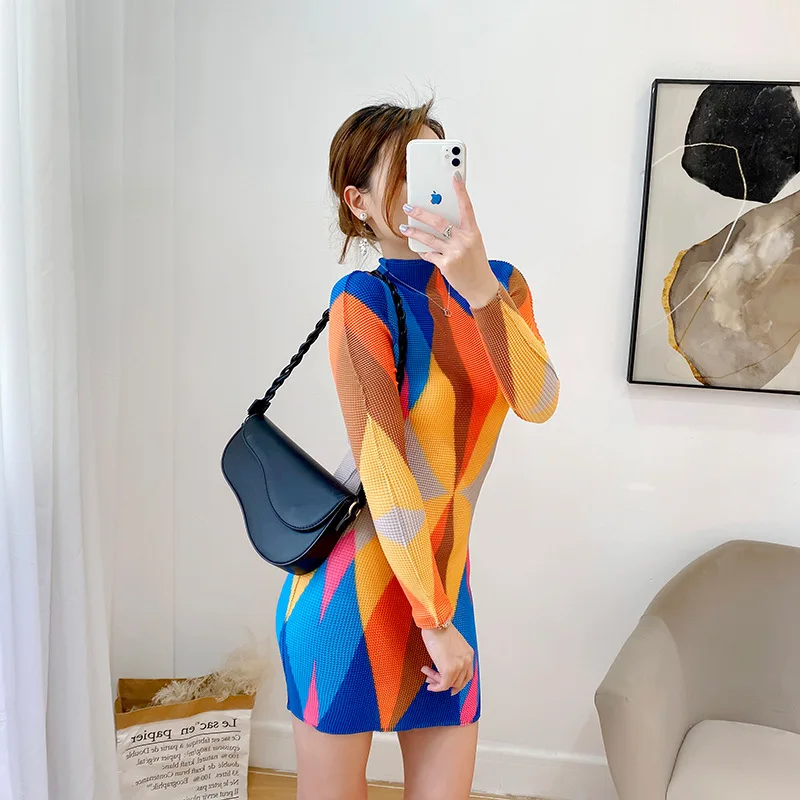 Miyake pleated color-blocking sex shape fashion dress 2022 summer new folda long-sleeved pislim-fitting female long tops dress