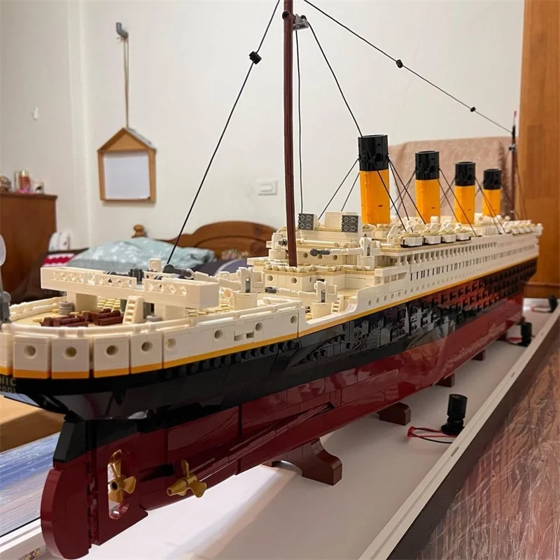 

99023 Compatible 10294 Titanic Large Cruise Boat Ship Steamship bricks building blocks Birthday，Halloween，Christmas Gifts