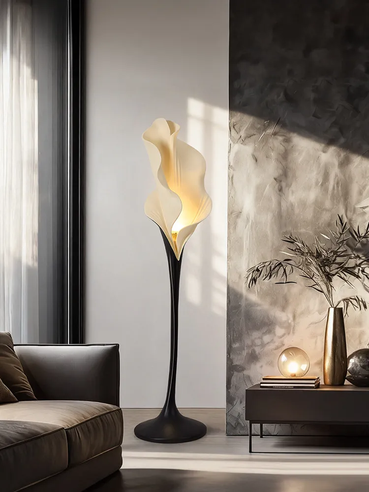 Italian Understated Luxury Floor Lamp, Artistic Sophisticated Standing Lamp, Creative Decorative Lighting for Bedroom Ambience