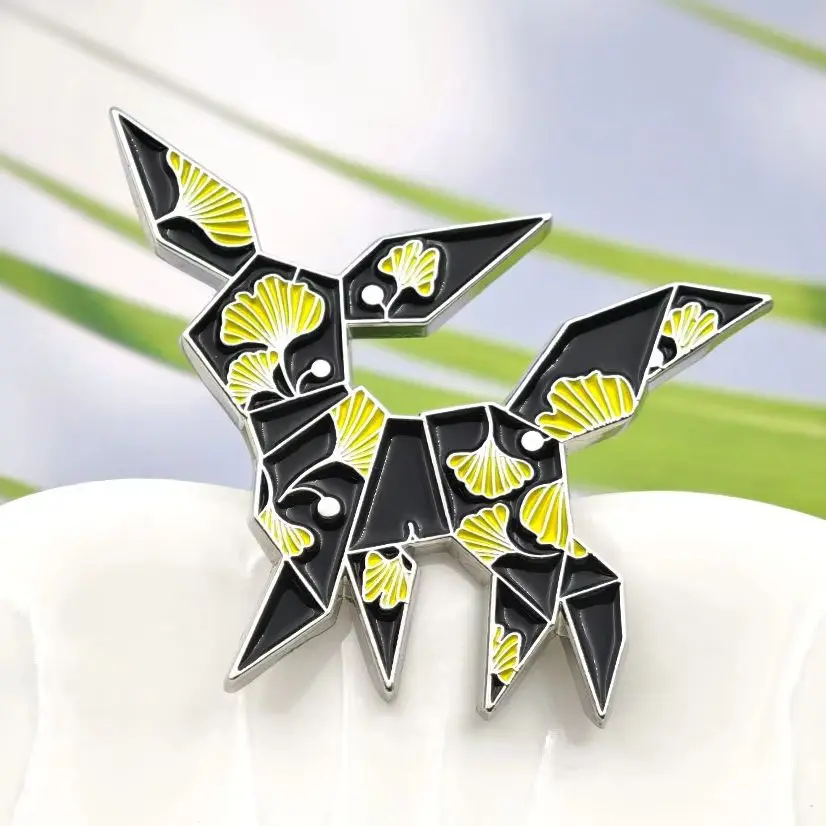 Origami Anime Fox Enamel Pin Japanese Ginkgo Biloba Cartoon Brooches Geometric Animal Lapel Badges Jewelry Gift for Backpack