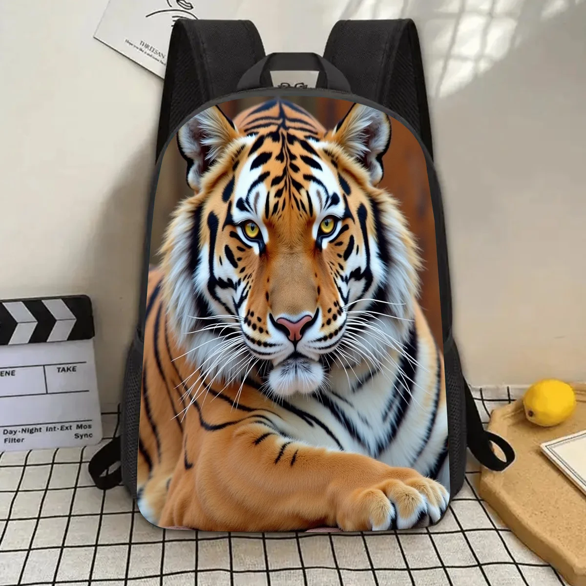 

Легкий и прочный рюкзак для ноутбука с тигровым принтом, 17 дюймов, большой вместимости, с креплением для бутылки с водой.