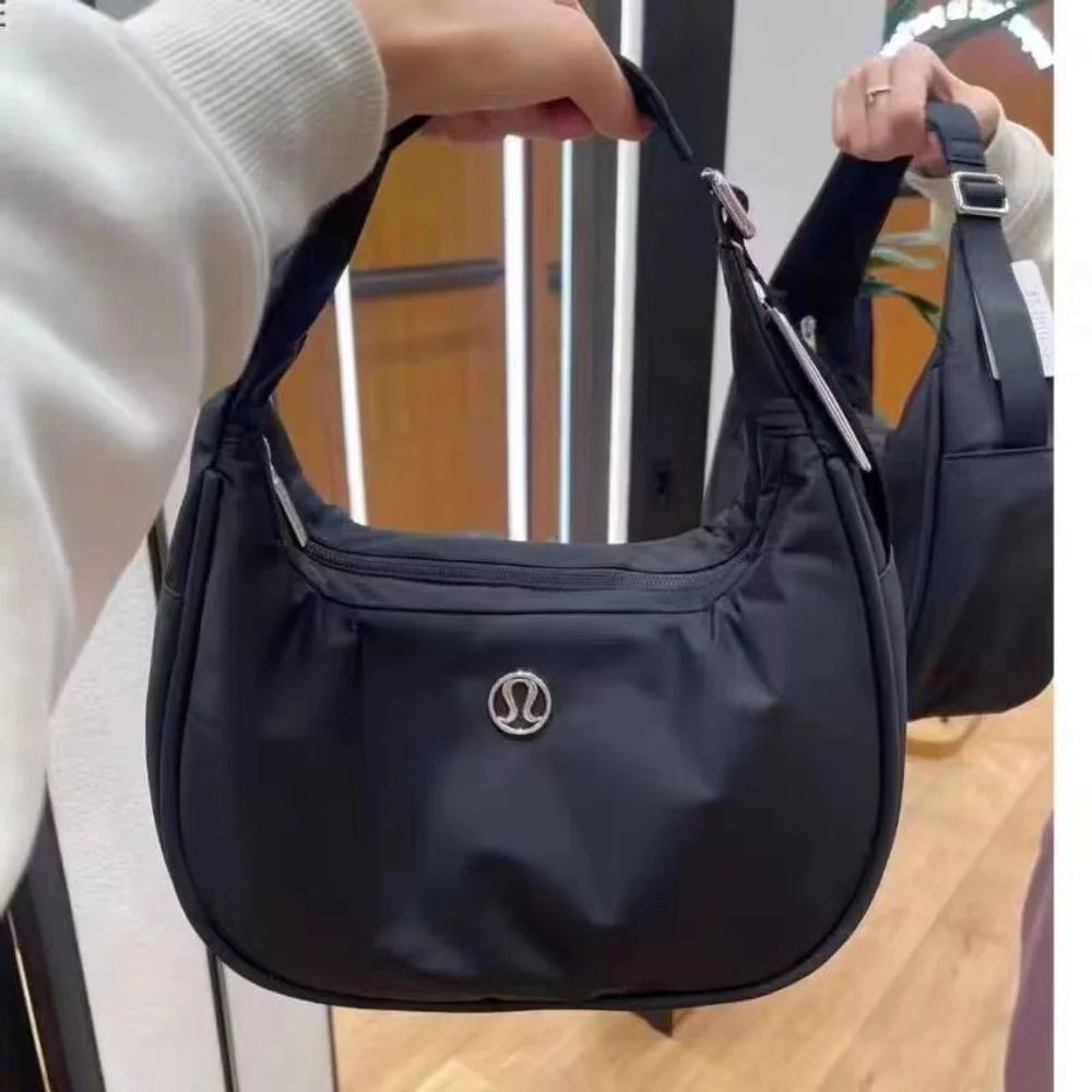 

Viral 2025 Underarm Purse: Waterproof Nylon Shoulder Bag, Large Capacity Dumpling Yoga Tote For Sports & Daily, Gym To Street