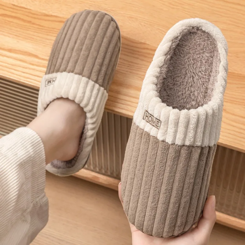 Pantoufles en fourrure coordonnantes pour hommes et femmes, chaussures souples, talon plat, peluche, chaud, maison, intérieur, chambre, couples, confort, hiver