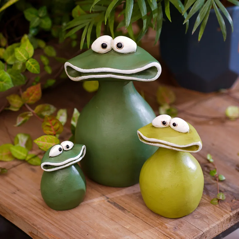 Cute Big Mouth Frog Resin Statue Outdoor Garden Decor Indoor Desktop Home Ornament Craft