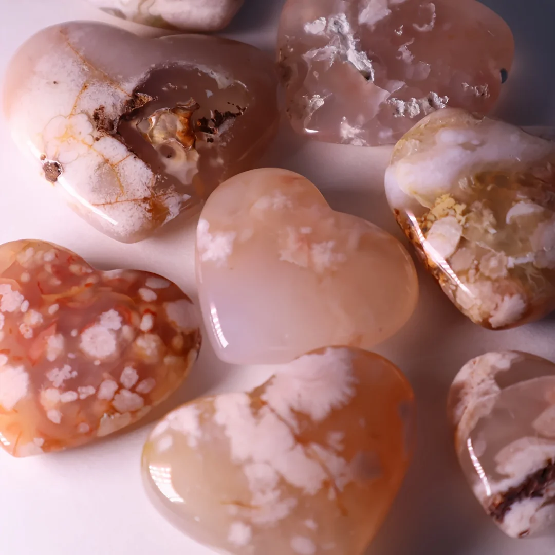 1pc Flower Agate Heart Carving, Flower Agate Heart Shaped Palm Stone, Light-Colored Daily Ornaments, Holiday and Birthday Gifts