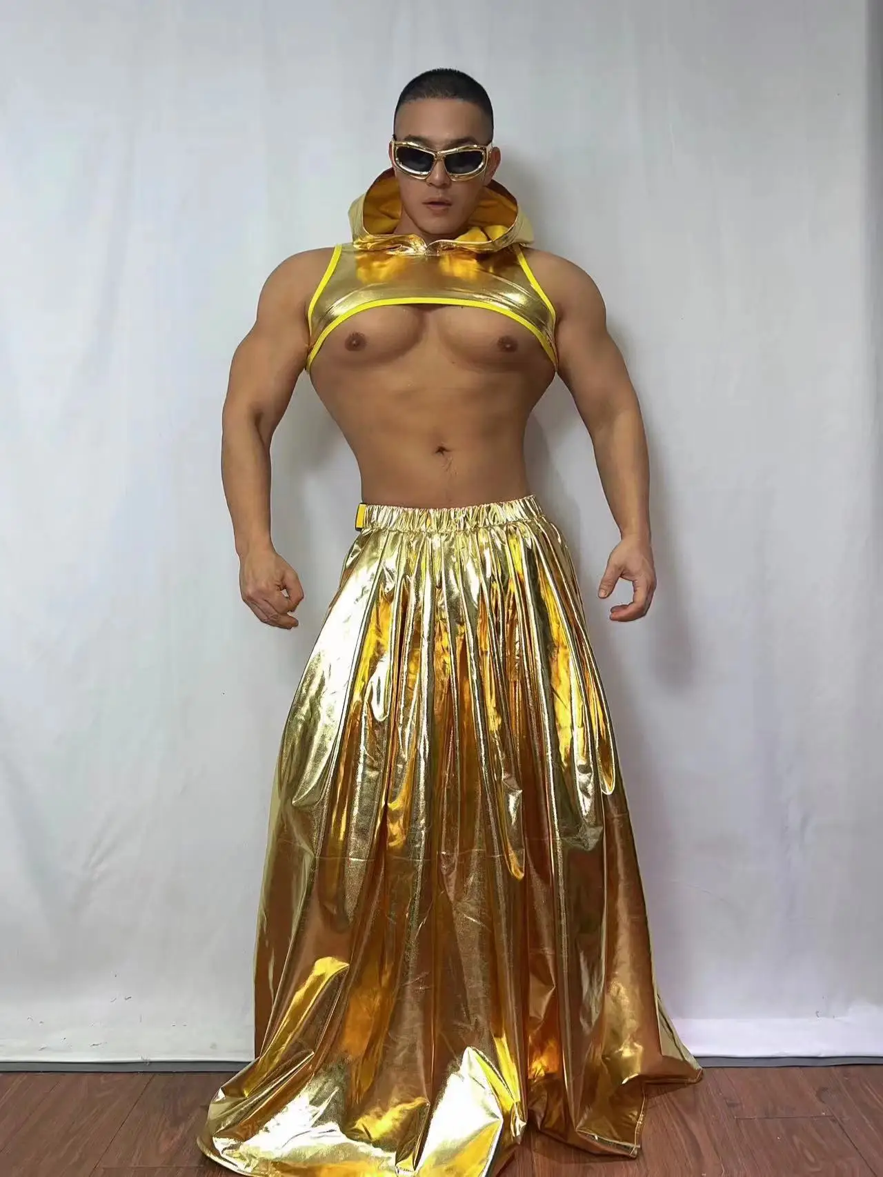 Bar Nachtclub DJ Gogo Dance Kostüm Männliche Tänzerin Sänger Sexy Club Bühne Leistung Kleidung Gold Laser Top Rock Rave Outfits