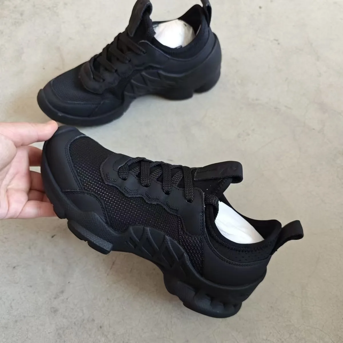 Men's 2026 Summer Black Breathable Mesh Sneakers Outdoor Sports Casual Shoes Lightweight Comfortable Cushioning Walking