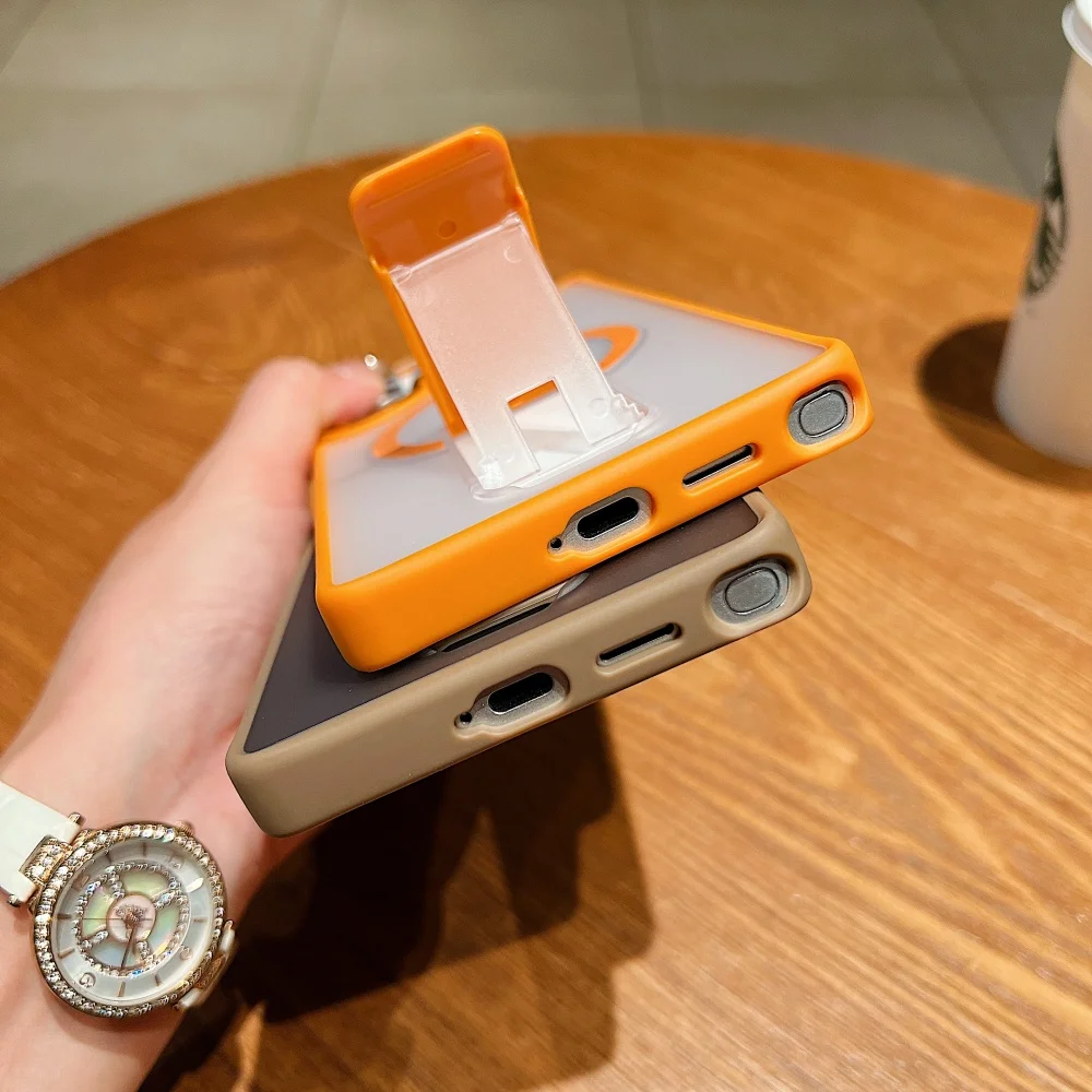 マグセーフ対応 折りたたみ式スタンド付き マグネット式スマホケース Samsung S25 Edge S24 S23 Ultra Plus FE用 マット半透明バックカバー 高級