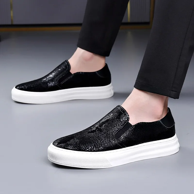 High End Shoes for Men Genuine Leather Casual Shoes Black Snakeskin Print Luxury Flat Shoes Trend Suede Slip-On Loafers