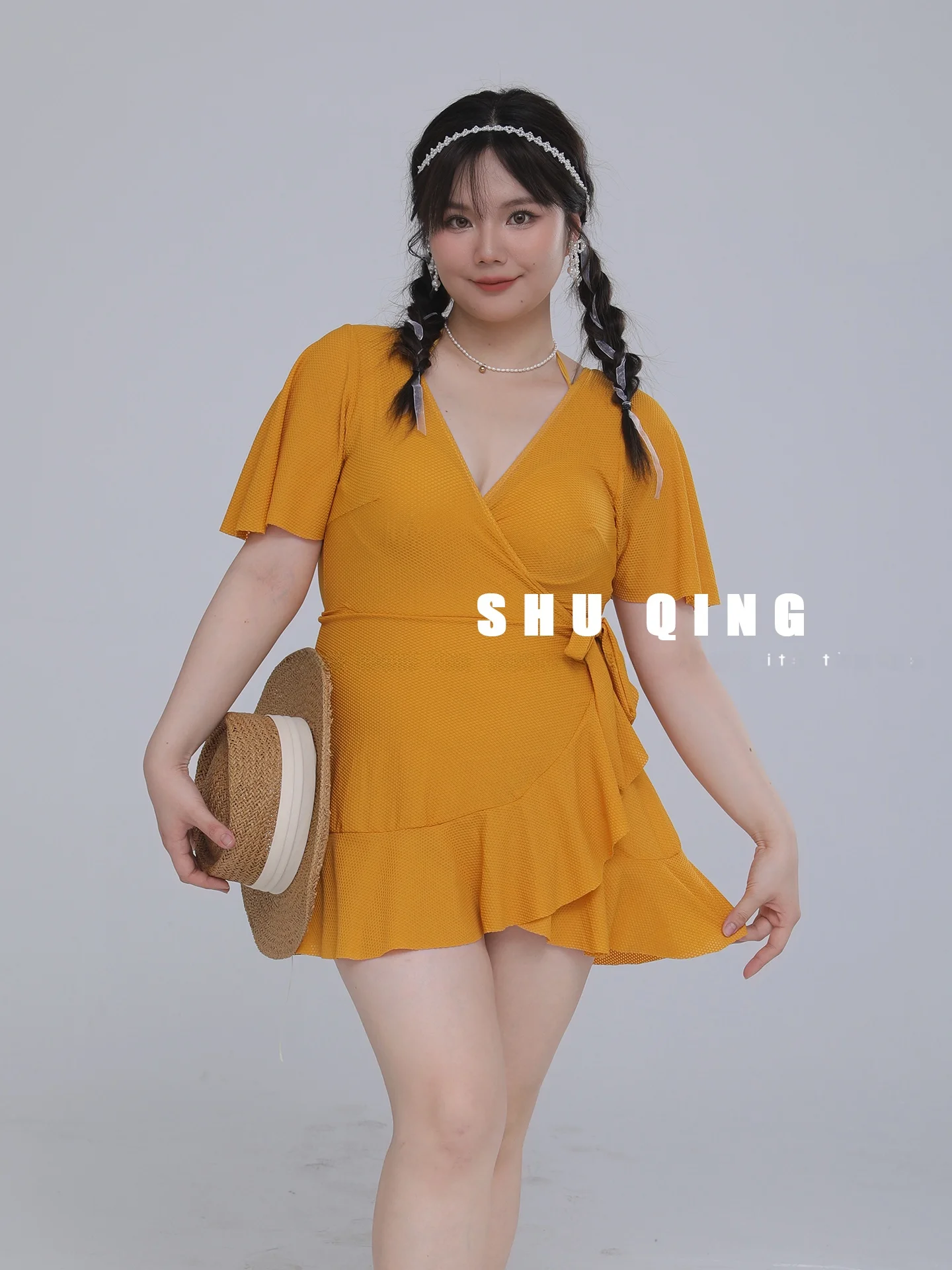 Slimming White Bohemian Style  Swimsuit for Women Vacation Resort Casual Swimwear with Steel Ring Gathered Skirt
