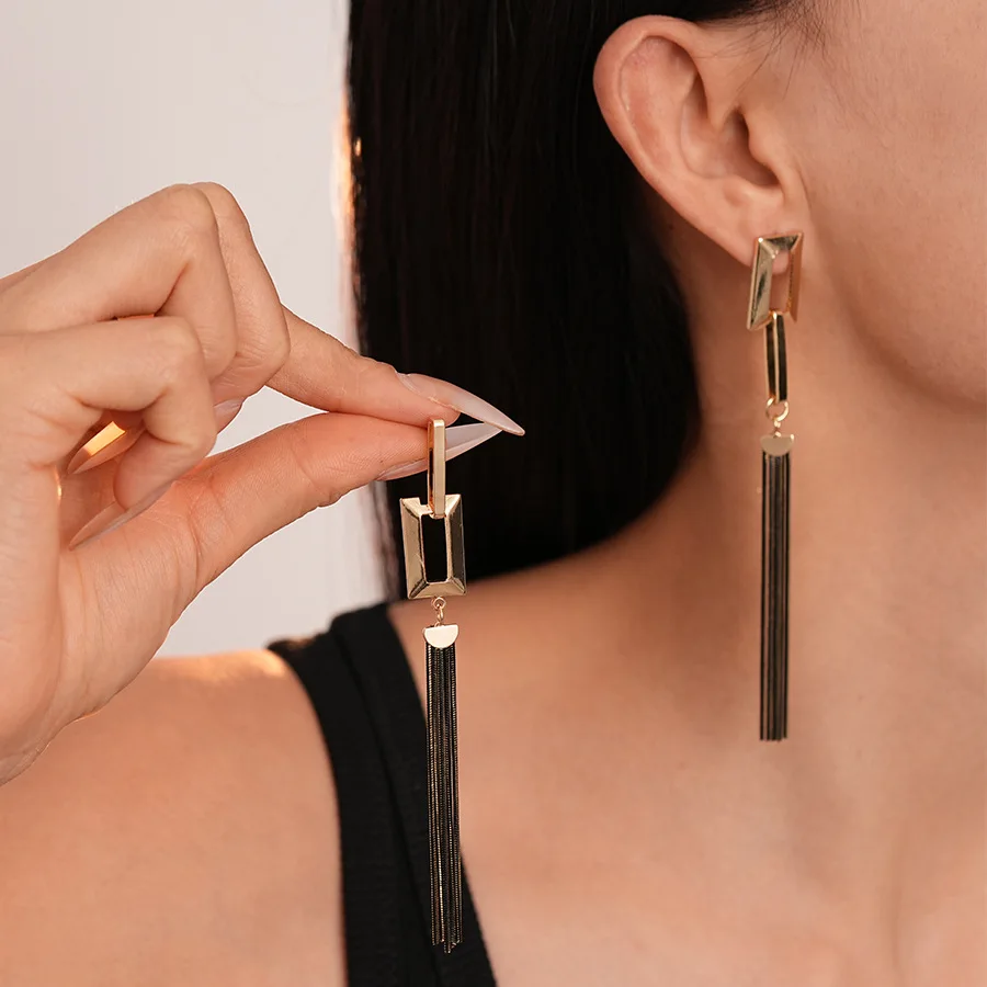 

AETEEY Asymmetric Geometric Tassel Earrings for Women, Trendy Dark Style High-End Temperament Ear Jewelry