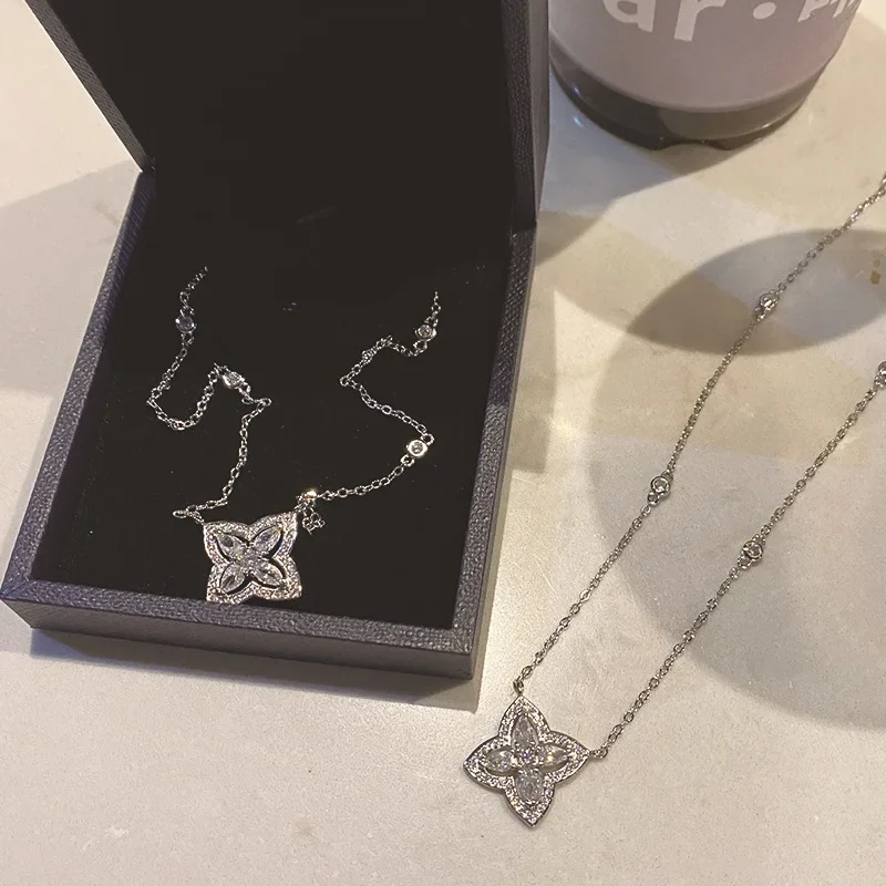 MDLFES مويسان الماس نمط نفس قلادة مطلية بالذهب Micropavéd زركونيا غرامة العمل اليومي قلادة