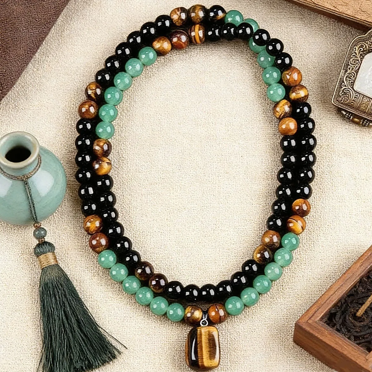 Tiger-eye square pendant necklace for wealth protection, string-shaped jewelry for both men and women, as a couple's accessory