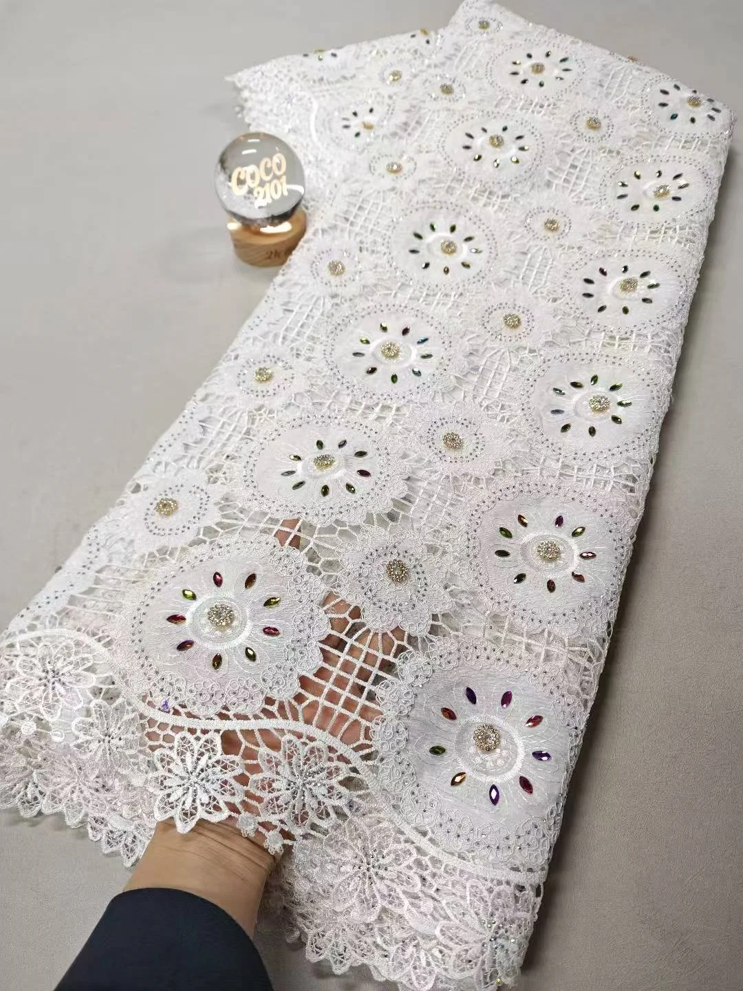 

2025 Высококачественная Африканская нигерийская хлопковая кружевная ткань с блестками и вышивкой, тюль для свадебного платья, шифон, 5 ярдов, XL154