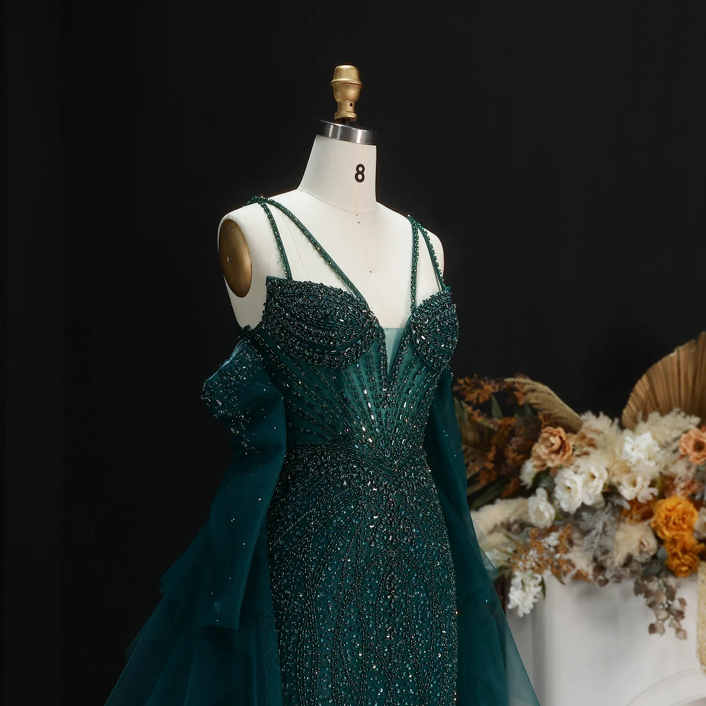 Sharon Said Dubai Grünes Abendkleid mit Spaghettiträgern, Perlen und Rüschenärmeln, formelles Ballkleid für Damen, SS123, maßgeschneidert – Detail 6