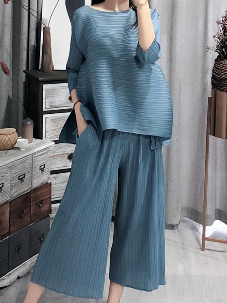 LANMREM Pleated Two Pieces Pants Set For Women Elegant Vintage Round Neck Loose Tops + Calf-Length Wide Leg Pants 2024New OA979