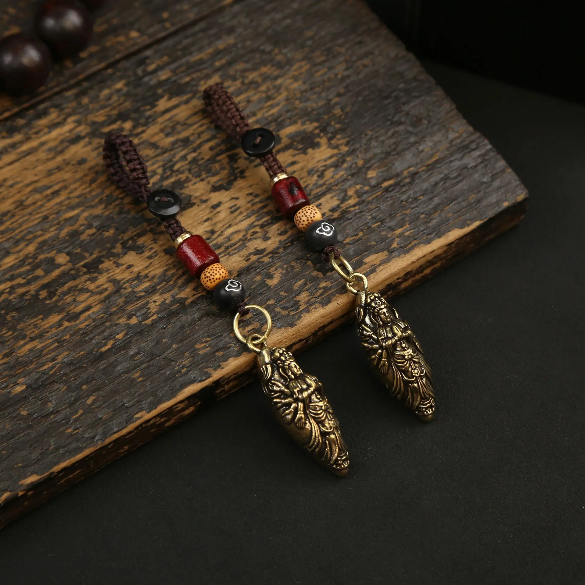 1/2Pcs Brass Thousand Hands Guanyin Keychain Men's and Women's Car Keys Bag Pendant Chinese Retro Five Emperors Money Gourd