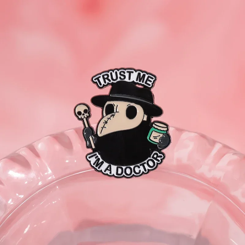Trust Me I\'m A Doctor Brooch Enamel Pins Halloween Punk Wizard Metal Brooches Clothes Lapel Badge Jewelry Gift for Kids Friends