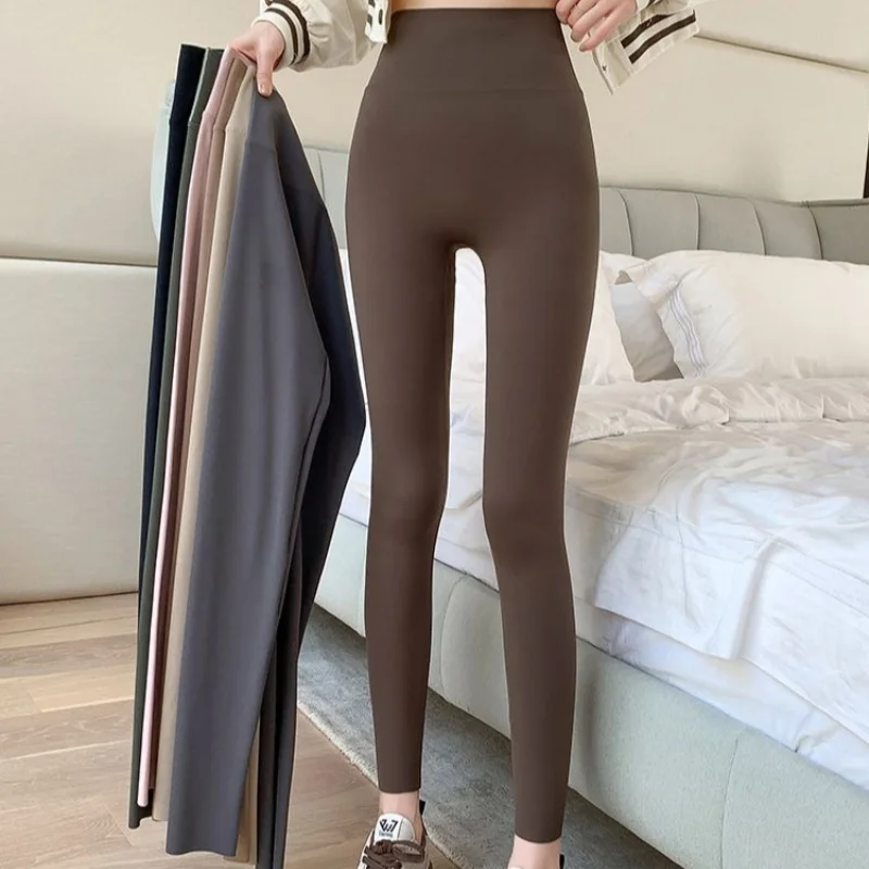 Y2K Fashionable, Comfortable, Breathable Women's Underpants with No Trace, High Waist, Hip Lifting, Nine Point Yoga Pants