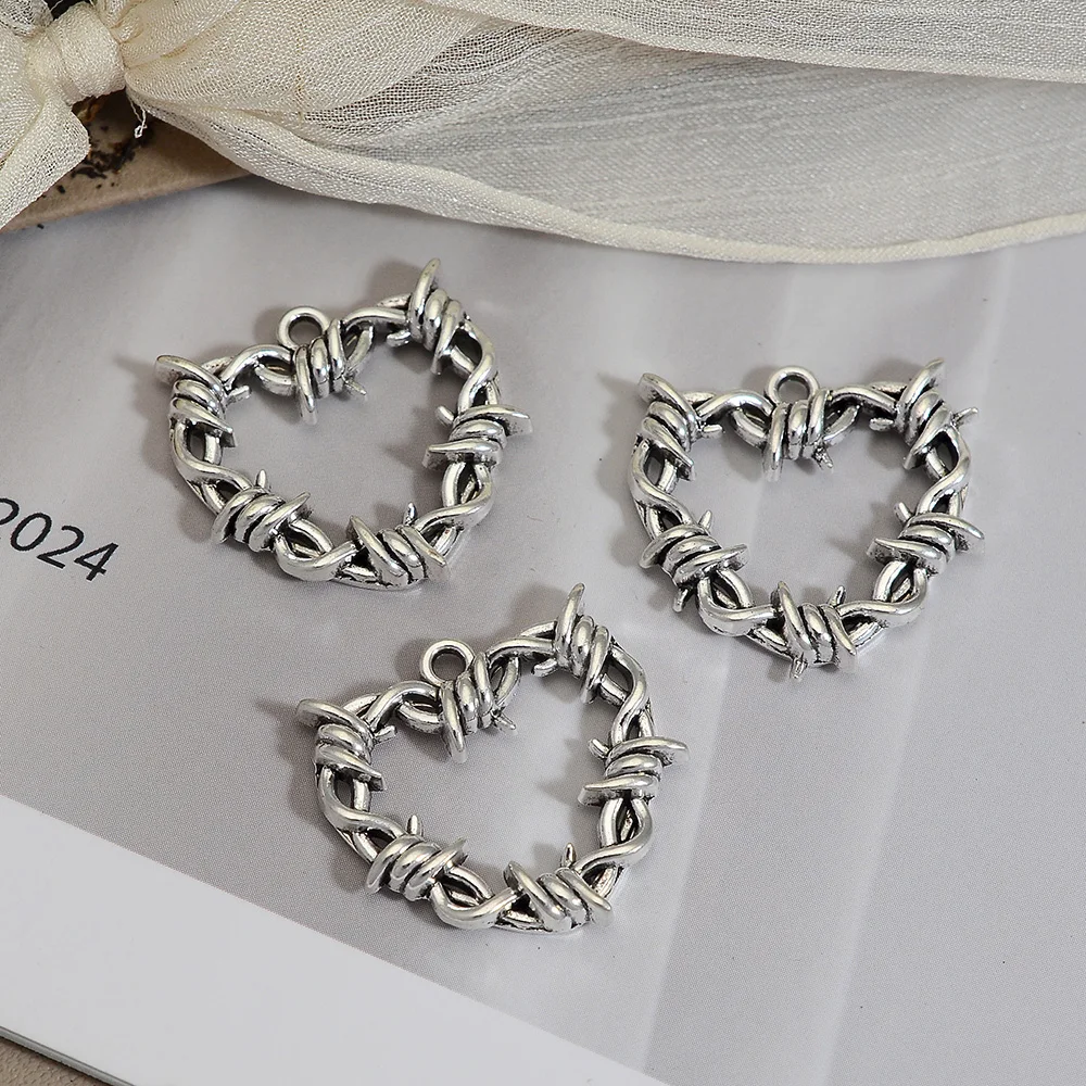 10pcs/lot Gothic Thorns Heart Charms Pendants For Diy Necklace Keychain Jewelry Making Findings Supplies Accessories