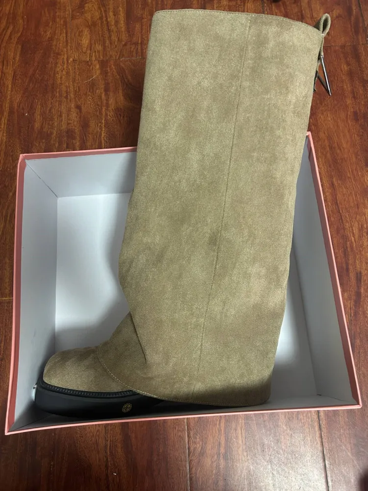 Nieuwe Herfst-En Winterlaarzen Voor Dames Met Geplooide Dikke Hoge Hakken En Modieuze Oversized Straatleren Mid-Leg Laarzen - afbeelding 1
