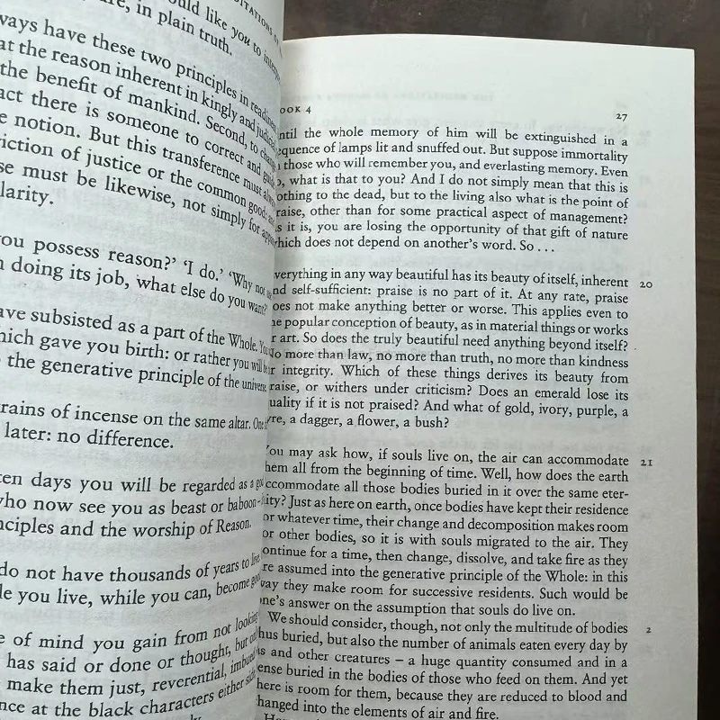 Méditations de Marcus Aurelius en livre de poche anglais