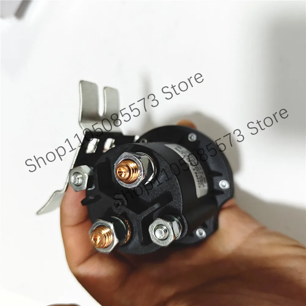 

Контактор постоянного тока масляного насоса вилочного погрузчика 684-1261-2461-212-09-17 Реле 12 В/24 В/48 В