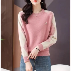 Knitted Plus Size Long Sleeved Women's Base Shirt 2024 New Autumn Winter Fashion Interior Short Round Neck Color Blocked Top