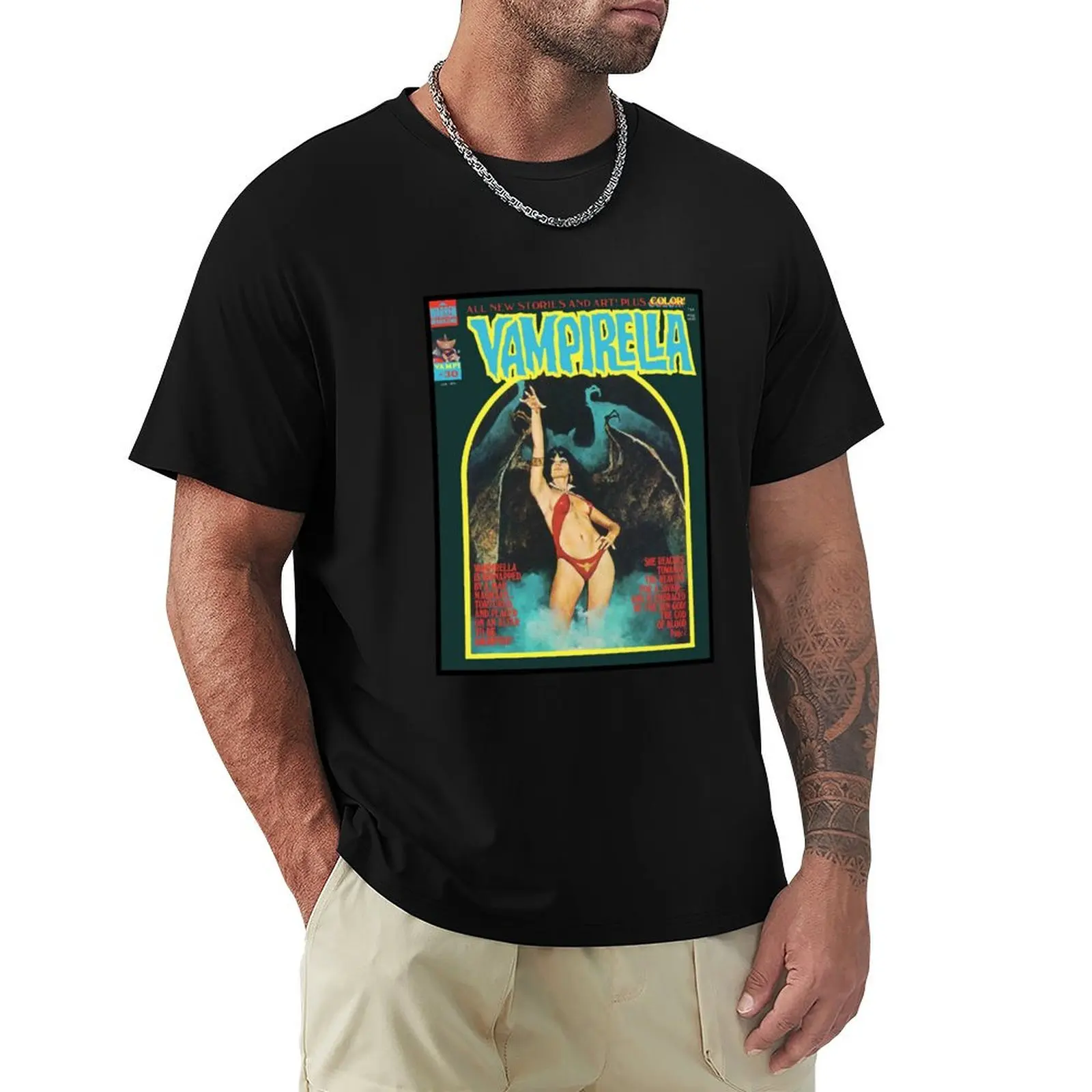AND YET ANOTHER GREAT VINTAGE VAMPIRELLA MAGAZINE COVER! #30 T-Shirt Classic Basic Casual T-Shirt