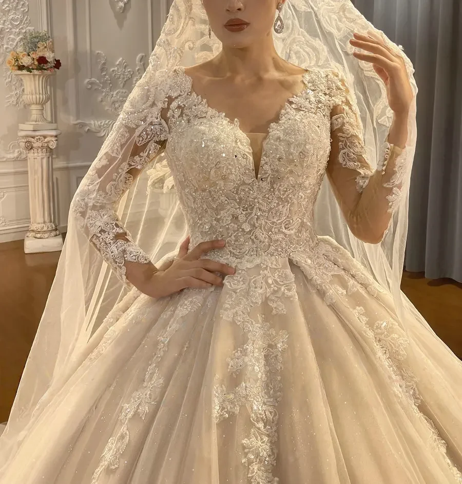 Customized Luxury V-neckline Gown Wedding Dresses Long Sleeves Wedding Dress Amanda Novias Official