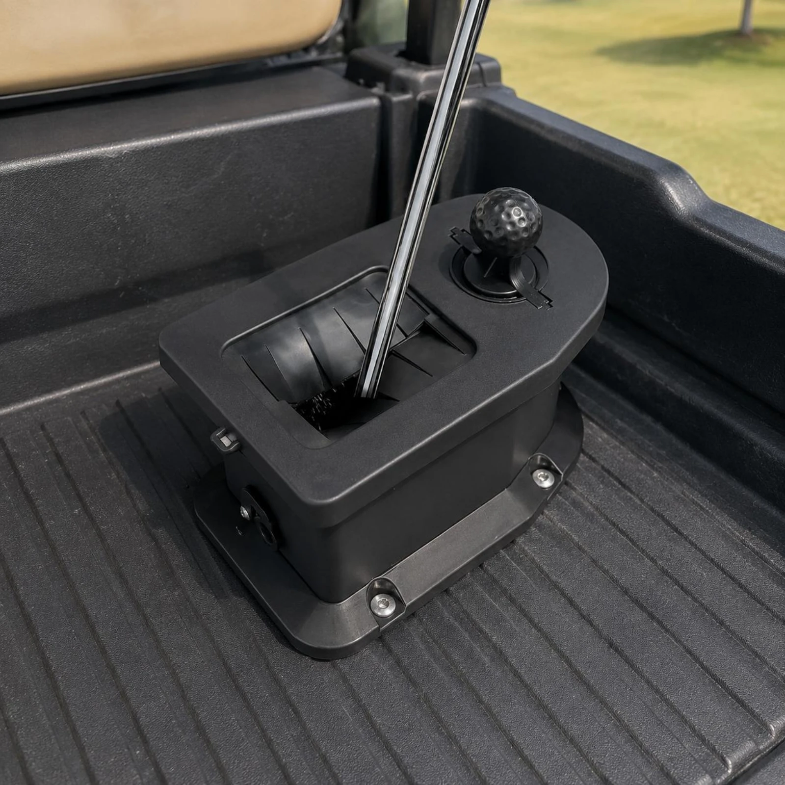 Golf Vehicle Club Cleaner Compact Vehicle Mounted Club Washer Sports Accessory Molded Base Plate Rounded Top view 3