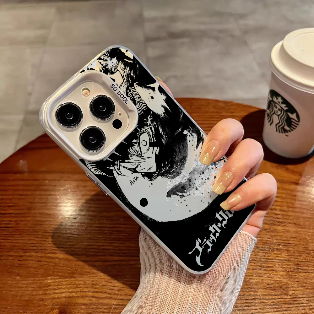 أستا كارتون B- حافظة هاتف بلاك كلوفر لهاتف آيفون 16 15 14 13 12 11 برو ماكس بلس غطاء خلفي فضي مقاوم للصدمات