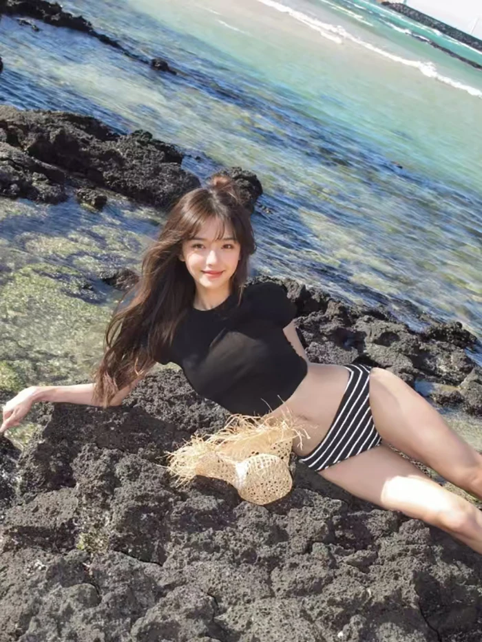 

Women's Bikini Swimsuit Tee-Piece Set Sexy Pure Desire Trend Small Chest Gathered Hot Spring Vaion Swimwear Tank Top