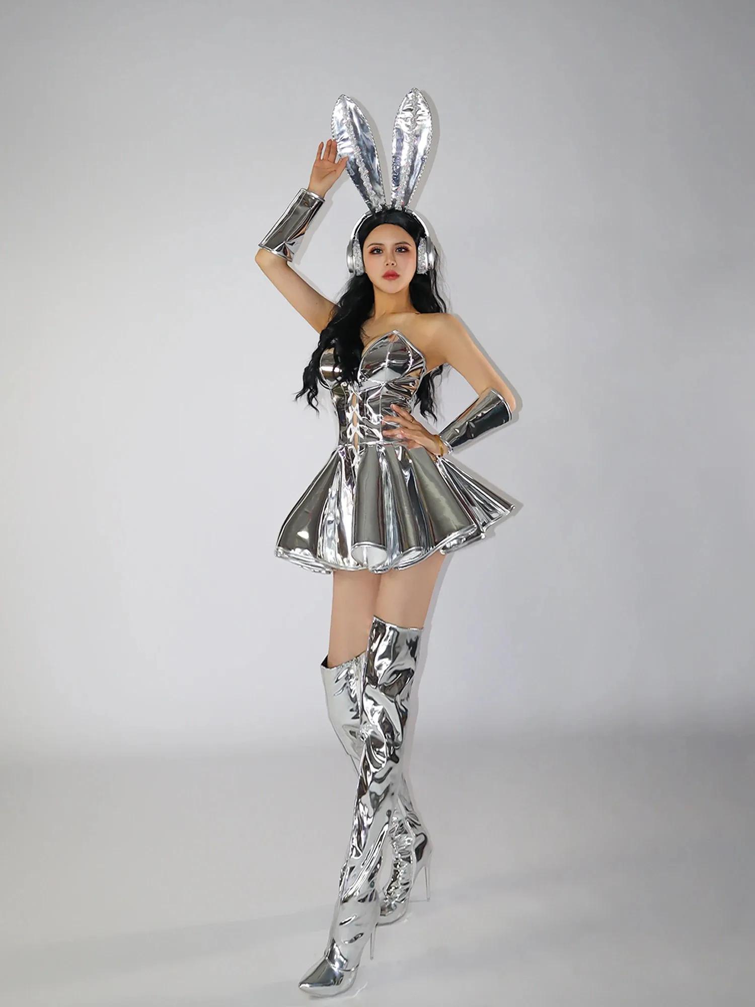 Sexy Gogo Danser Zanger Drag Queen Toekomst Technologie Cosplay Kostuum Vrouwen Zilver Laser Leer Verjaardagsfeestje Strapless Jurk