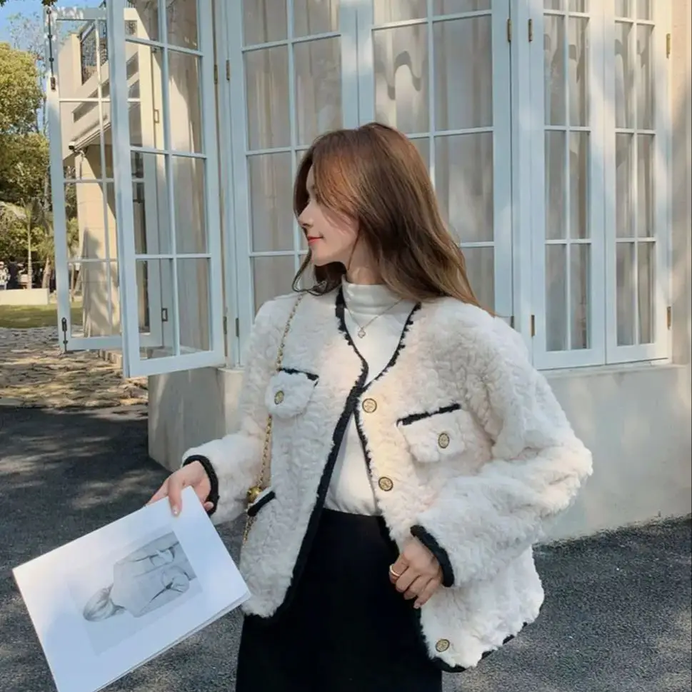 Giacca di lana di agnello bianco Chic coreano di alta qualità moda donna Streetwear caldo peluche Outwear donna autunno inverno nuova pelliccia sintetica