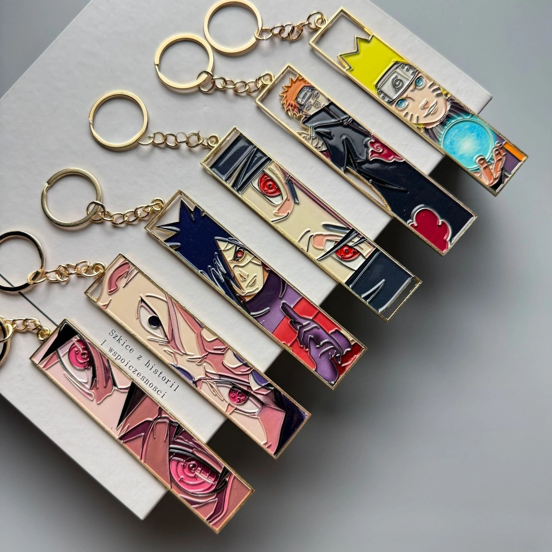 Anime Naruto Metall-Schlüsselanhänger mit Ausschnitten, Niedlicher Manga-Mode-Taschenanhänger, Schmuck-Accessoire, Schlüsselring, Geschenk