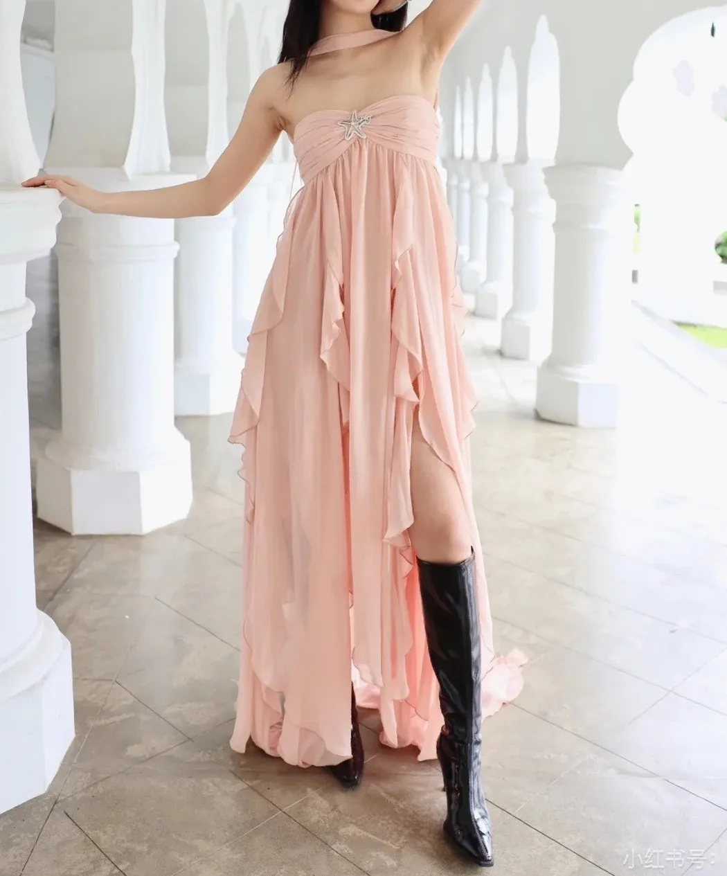 Roze Assymmey Ruches Chiffon Jurk Vrouwen Halter Mouwloze Elegante Kleding Dame Streetwear Elegante Vestidos Bodycon